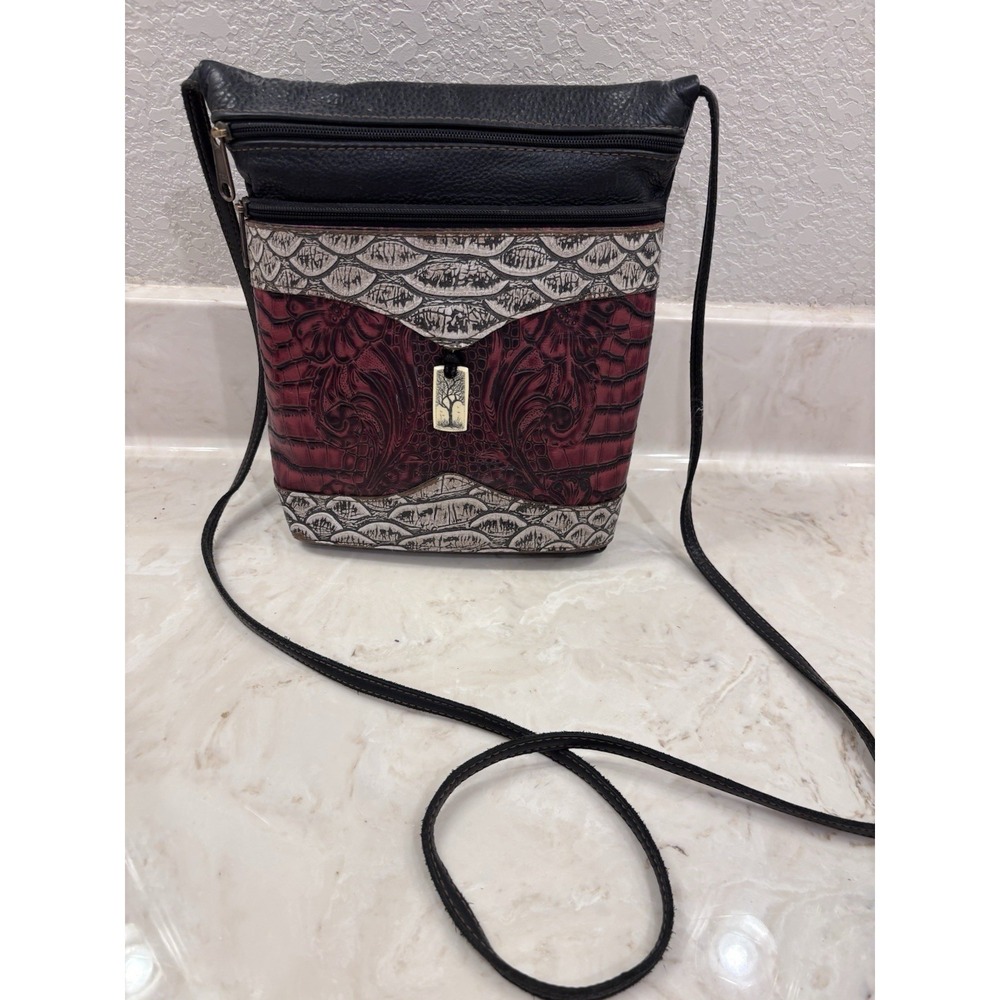 "Artisan Embossed Leather Multi-Pocket Crossbody Purse - Durable YKK‎ Zippers"